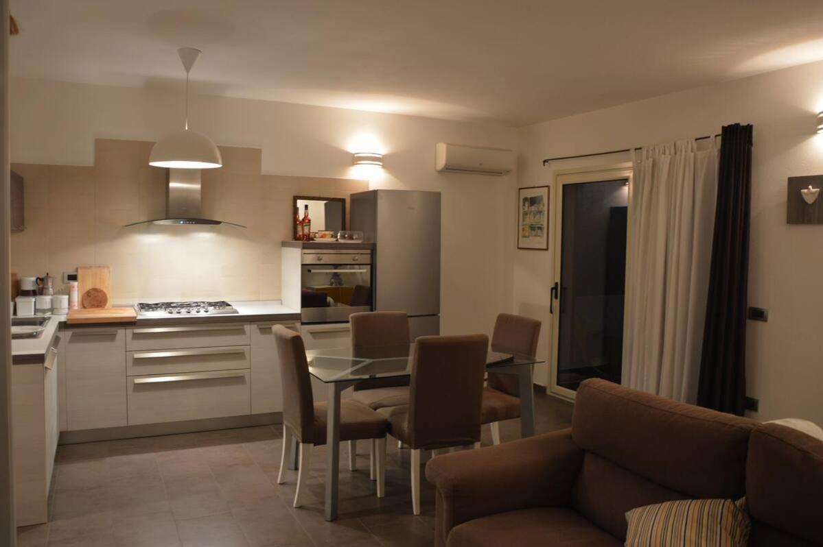 Casa Vacanze Rocco Àrbatax Exteriér fotografie