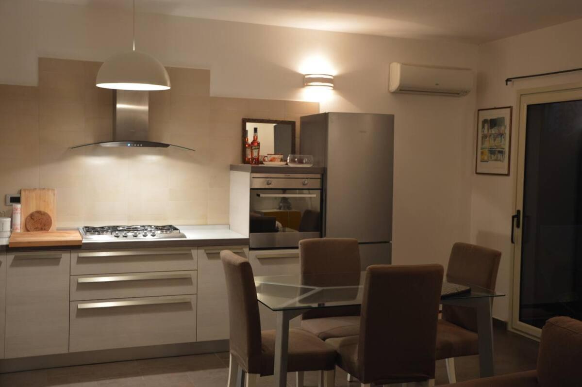 Casa Vacanze Rocco Àrbatax Exteriér fotografie