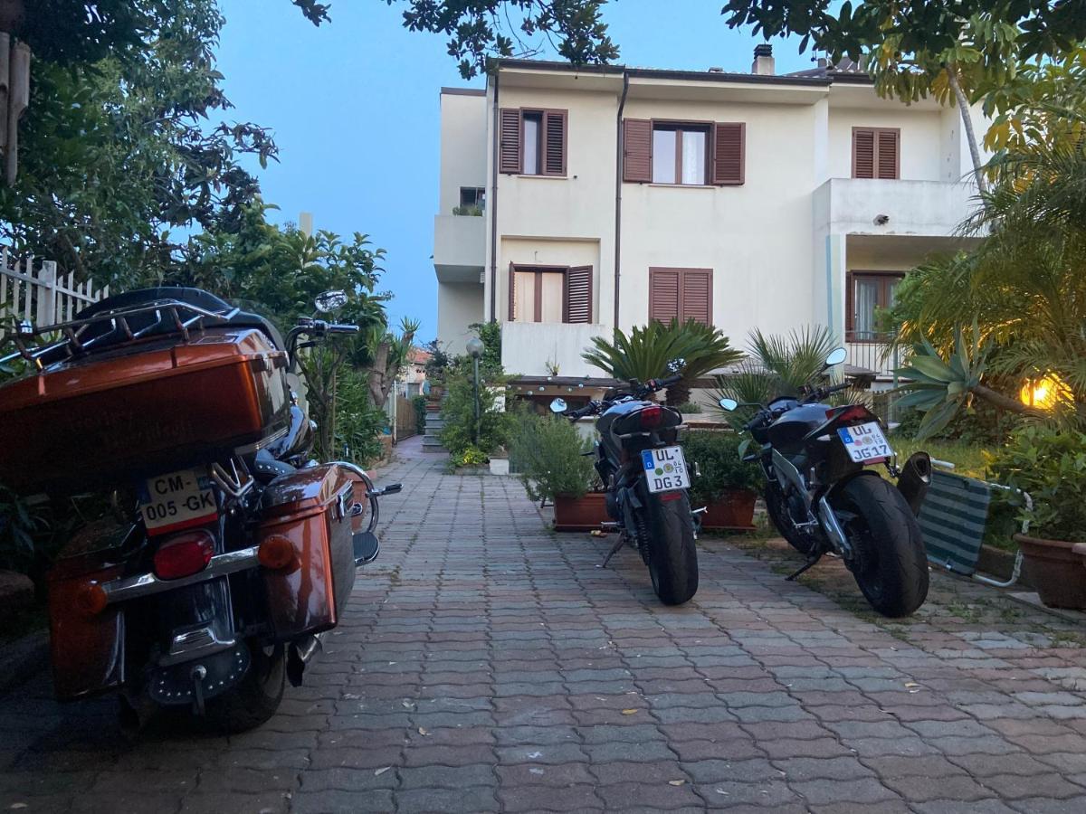 Casa Vacanze Rocco Àrbatax Exteriér fotografie